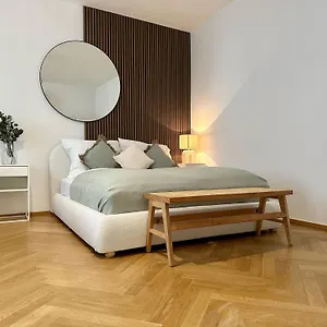 Apartment Designer Near Main Station, Wien
